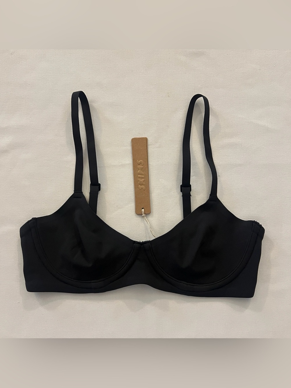 SKIMS FITS EVERYBODY UNLINED DEMI BRA